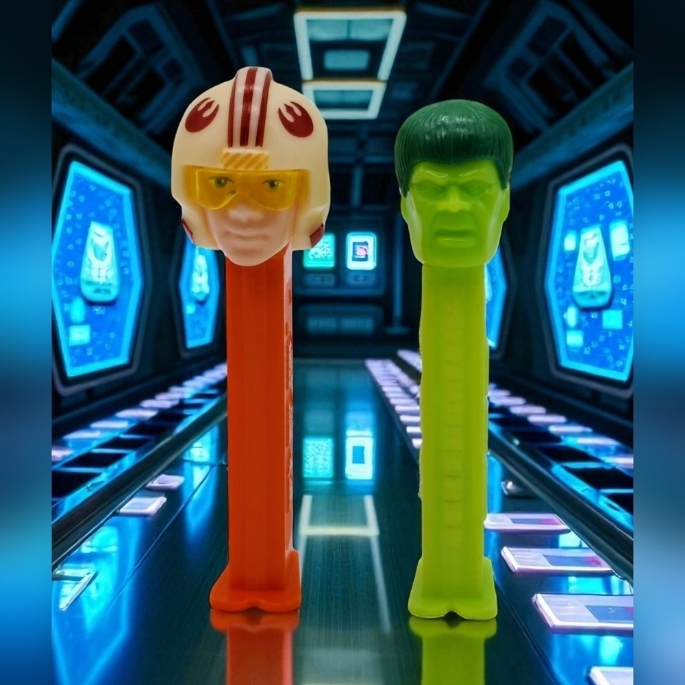 Star Wars and Hulk Pez Dispenser Set - Orange and Green